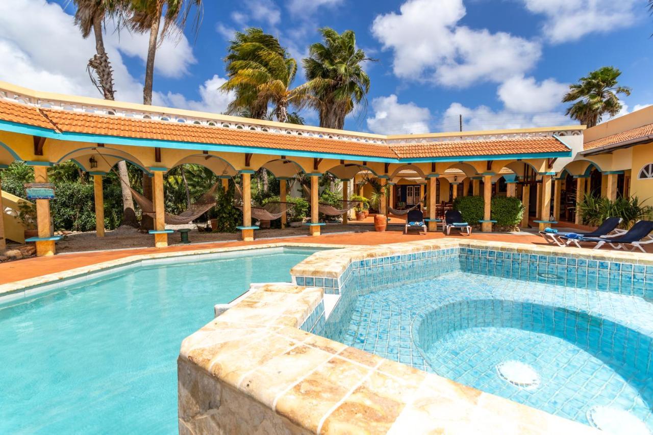 Goood Resort Kralendijk  Exterior photo