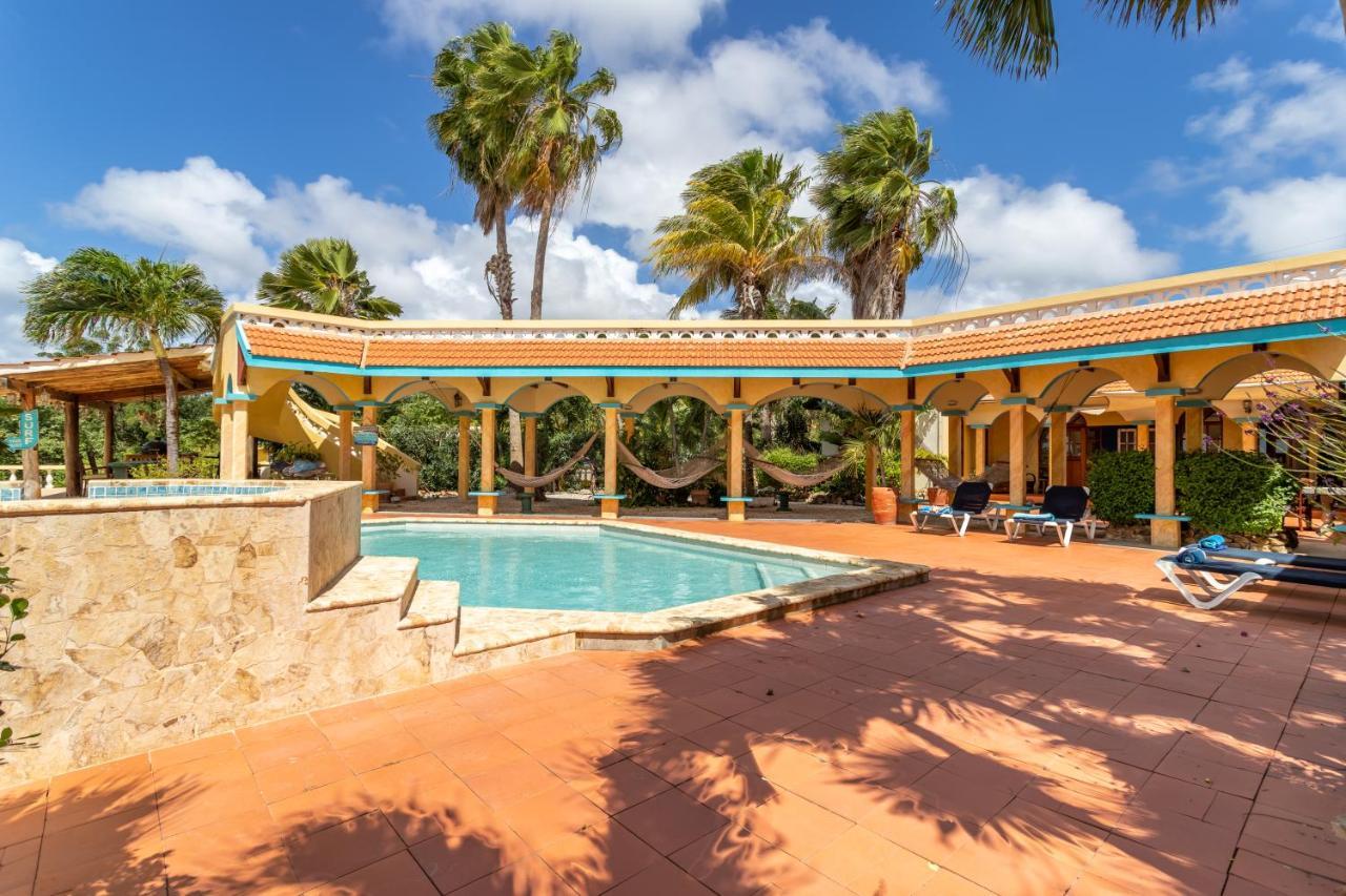 Goood Resort Kralendijk  Exterior photo